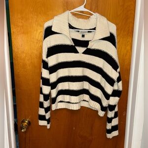 Universal Thread V-Neck Sweater